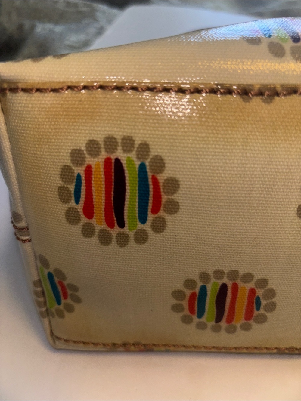 FOSSIL KEY PER COLLECTION CREME COLORED COATED CANVAS WITH BROWN LEATHER TRIM - Picture 8 of 13